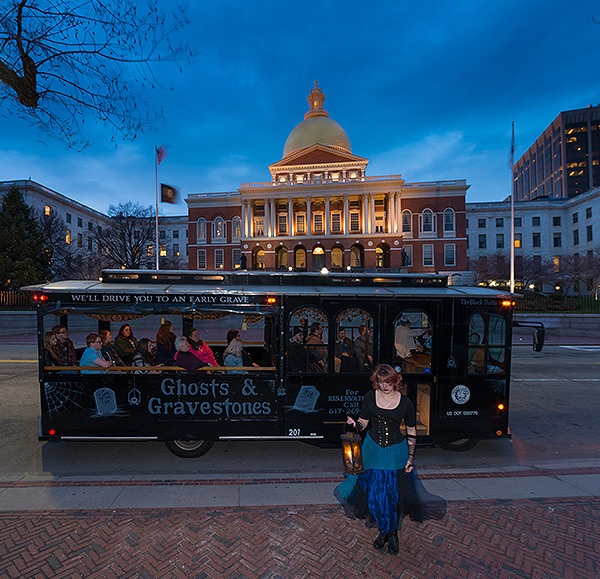 ghost bus tour boston